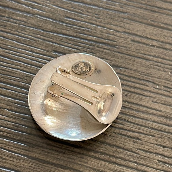 Marjorie Baer San Francisco Sterling Silver Plated Textured Disc Clip Earrings - Picture 12 of 14